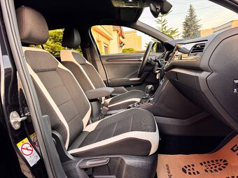 RESERVÉ Volkswagen T-Roc SPORT 2.0 TSI 140kw DSG 4MOTION - 9