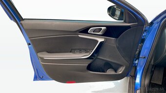 Ponúkame na predaj vozidlo KIA XCEED 1,5i 117kw 6M Gold - 9