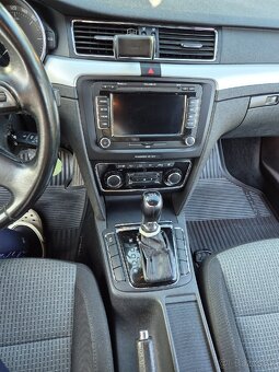 Škoda superb 2.0 tdi dsg combi - 9