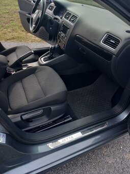 VW Jetta 1.6 TDI DSG - 9