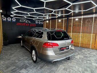 Volkswagen Passat Variant Alltrack 2.0 TDI 4MOTION - 9