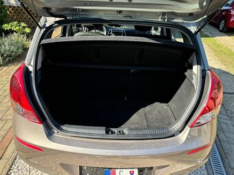Hyundai i20 1.25 16V Comfort - 9