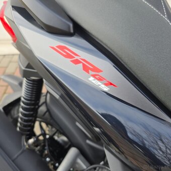 Aprilia SR GT 125 - 9