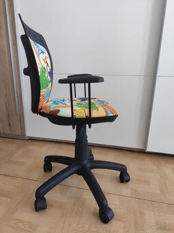 Detská otočná stolička Dino - 9