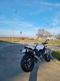 Ducati Monster 696 - 9