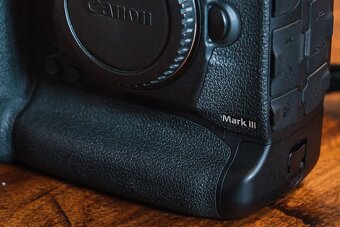Canon EOS 1D X Mark III - 9