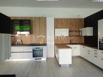 Veľký obchodný priestor 196 m2 s parkovacími miestami - 9