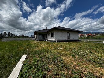 Rozostavaný rodinný dom s rozprávkovým výhľadom na Liptov - 9