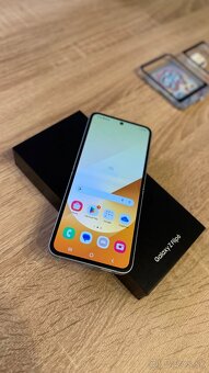 Vymenim Samsung Flip 6 modry + 2 obaly v hodnote 50€ - 9