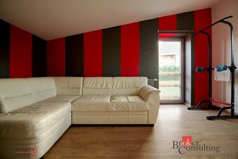 Na predaj 4-izbový rodinný dom, komplet zariadený, 8 ár poze - 9