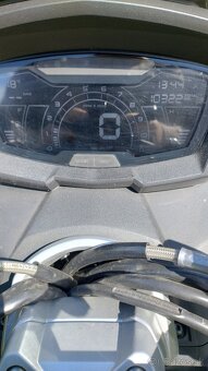 Aprilia sr gt 125 - 9