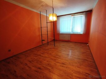 Predám priestranný 3 izb byt s balkónom - výborná lokalita - 9