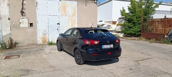 Mitsubishi Lancer Sportback 1.6 Mivec Invite - 9