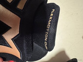 UPLNE NOVE ELITE POLOPROFI AZ PROFI RUKAVICE CCM TACKS XF80 - 9