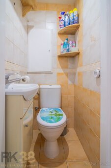 Zrekonštruovaný 3-izbový byt neďaleko širšieho centra Poprad - 9