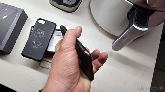 Apple iPhone 8 64GB - nová batéria - 9