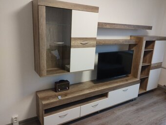 Kúpou voľný, zariadený 1 izbový byt. - 9