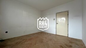 RK4 REALITY - NA PREDAJ - 3 izbový byt na Hlinách - 9