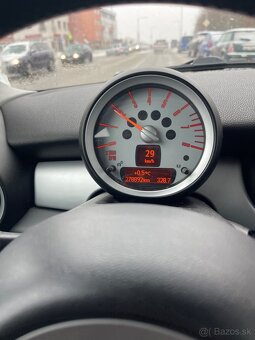 Mini Cooper 1.6 R56 88kw benzín - 9