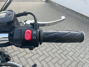 Triumph Speedmaster - 9