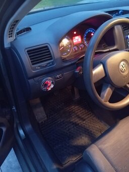 VW Golf V 1.4 16V 55 kW - 9