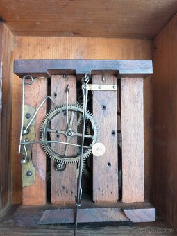 Predám veľmi staré hodiny - 9