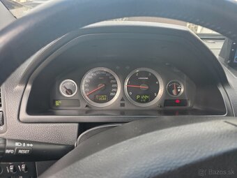 Volvo Xc 90 2.4d5 rok 2010 - 9