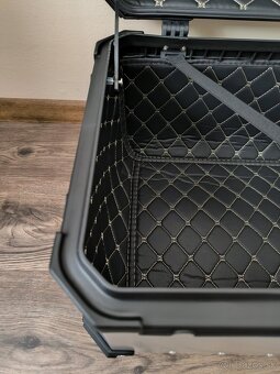 Zadní motokufr TopCase 65L hliníkový stříbrný - 9