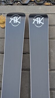 Švýcarské lyže AK ORANGE, 165cm, TOP STAV - 9