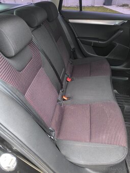 Škoda Octavia Combi 2.0 TDI Ambition DSG - 9