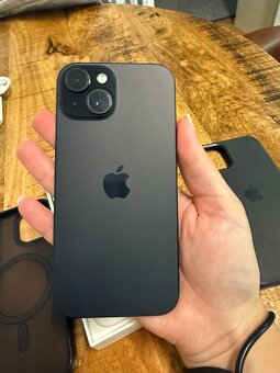 iPhone 15 Black 256GB - 9