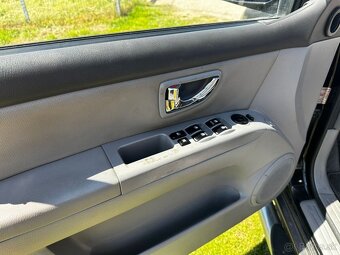 KIA Sorento 2.5 CRDi - 9