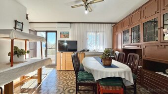 Dom s tromi apartmánmi v centre, Starigrad Paklenica - 9