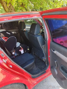 Suzuki Swift 1.3i - 9