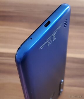 Motorola Moto G8 Power Lite - TOP stav - 9