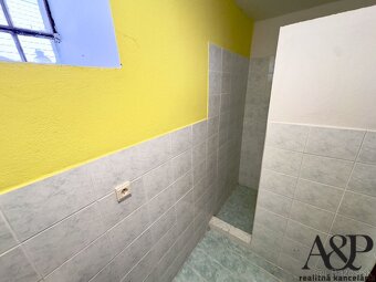 NA PREDAJ RODINNÝ DOM-PODNIKATEĽSKÝ PRIESTOR, POZEMOK 826M2, - 9