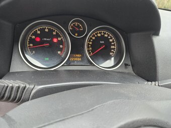 Opel astra GTC VAN 1.6 benzin - 9