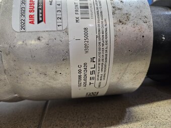 Tesla Model X 2015-2021 - 9