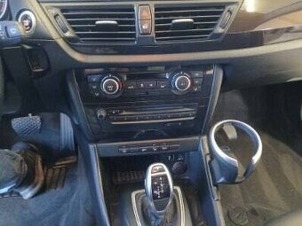 Predám BMW X1 - 9