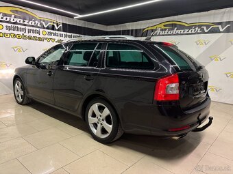 Škoda Octavia Combi 2.0 TDI CR DPF Elegance DSG - 9