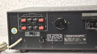 Marantz 1515
Stereophonic Receiver (1978-80) - 9