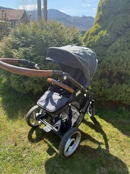 Mutsy evo & britax - 9