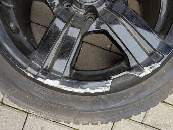 Predám celoročné pneumatiky Hankook 185/55R15 s diskami - 9