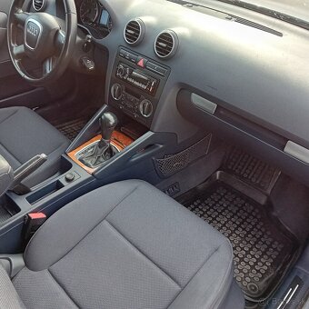 Audi A3 2L benzín automat - 9