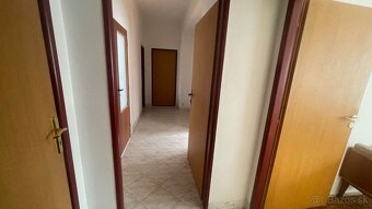 Výhodná cena RD v centre Piešťan na bývanie aj podnikanie. - 9