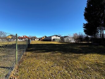 NA PREDAJ - Priestranný 5-izbový rodinný dom Ľubeľa - 9