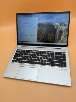 Notebook HP EliteBook 850 G7 i5 / 8GB / 256GB SSD - 9