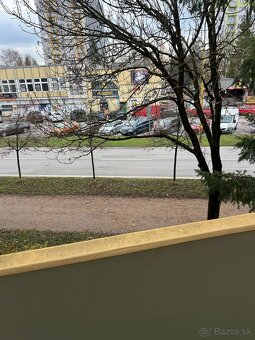 2 Izbovy byt na Hlinách - 9