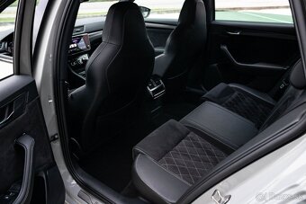Škoda Superb Combi 2.0 TDI SCR Sportline DSG NardoGrey - 9