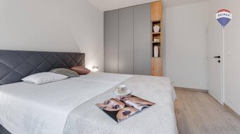 NA PREDAJ-3 izbový dizajnový, kompletne zrekonštruovaný byt - 9